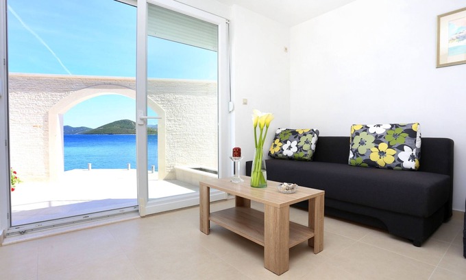 Klek Apartment | One bedroom apartment near beach Klek, Neretva Delta - Ušće Neretve (A-10031-a)