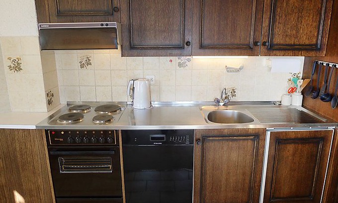 Arveyes Apartment | One bedroom Apartment, sleeps 3 in Arveyes with Pool and WiFi