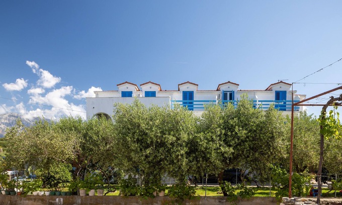 Sucuraj Apartment | One bedroom apartment with balcony and sea view Sućuraj, Hvar (A-3589-c)