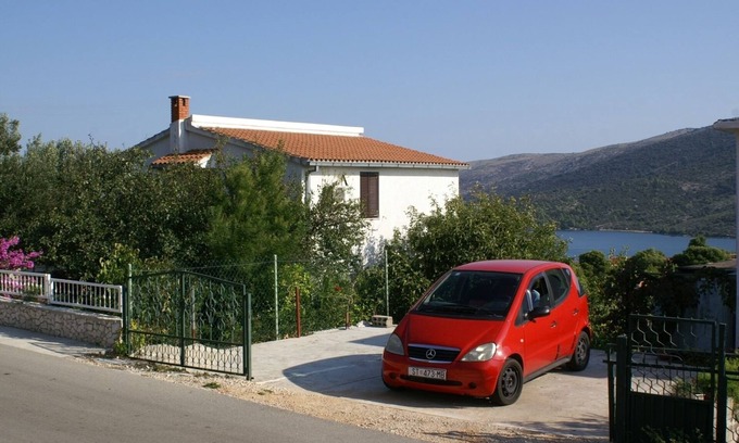 Marina Apartment | One bedroom apartment with terrace and sea view Marina, Trogir (A-1062-a)