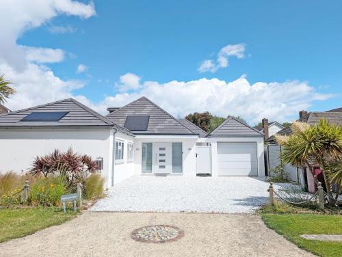 West Wittering House | One Elms Way - Sleeps 8 - West Wittering
