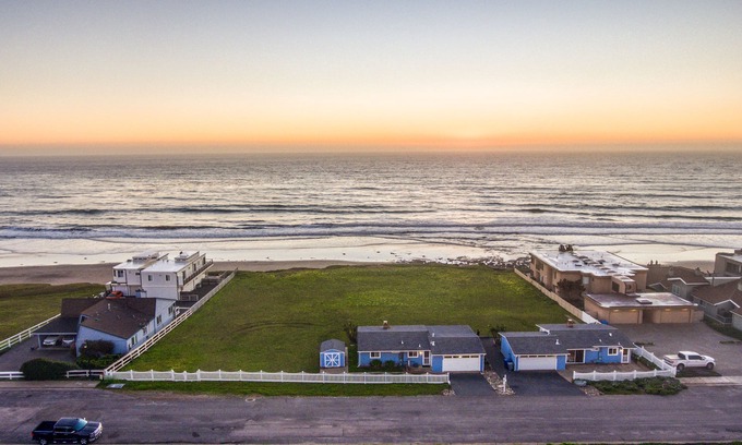 San Simeon Cottage | One of a kind property- An Acre on the Ocean & Classic Beach Cottage