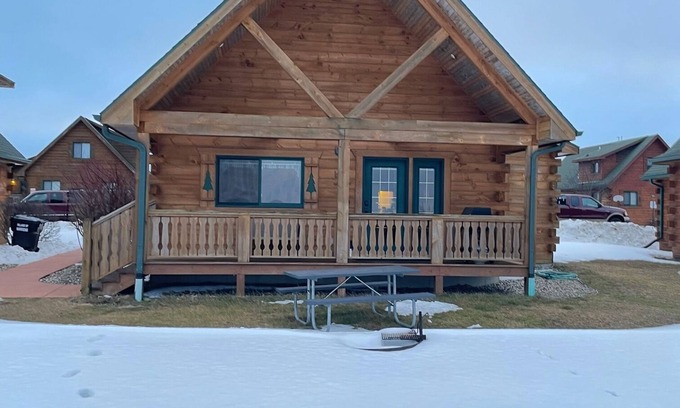 Warrens Cabin | One of the best views in Warrens! 3BR 2BA Cabin near Jellystone & 3 Bears Lodge.