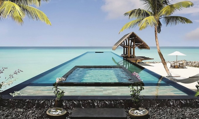 Reethi Rah Hotel | One&Only Reethi Rah, Water Villa King Bed, Private Beach, Balcony w/Sea View!