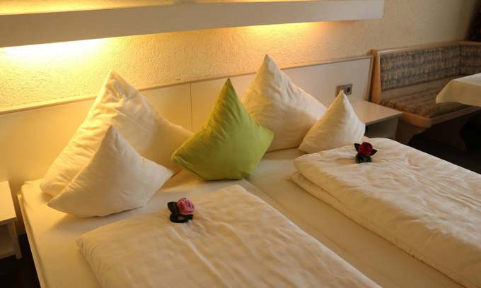 Lam Apartment | One room apartment (approx. 25sqm) for 2 persons plus terrace with view of the Bavarian Forest