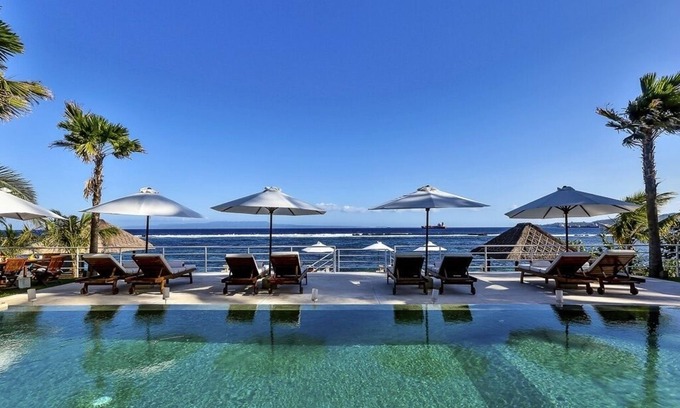 Candi Dasa Villa | Only the Sound of Waves