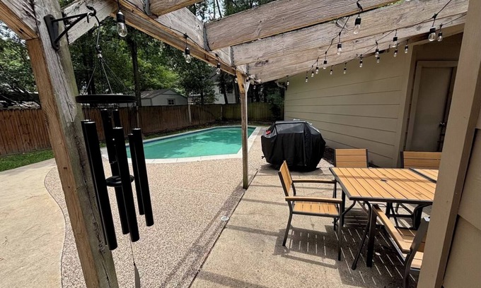 Kingwood House | Open, Comfortable Kingwood Home Family Friendly With Pool MUST SEE