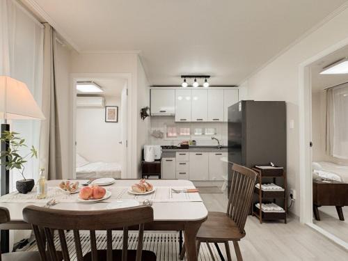 Jayang-dong Apartment | OPEN SALE Konkuk Univ Entrance 4 minutes on foot Seongsu Station Shine Stay 3R4B Jamsil Gangnam Hongdae Myeongdong DDP