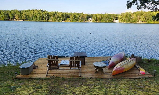 Mayfield House | OPEN Sep 7-17! Cozy House on High Lake near TC