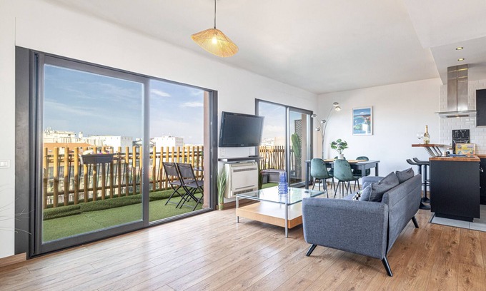 Quartier du Port Apartment | Open Sky Terrace Lage 1 Bdr & Parking