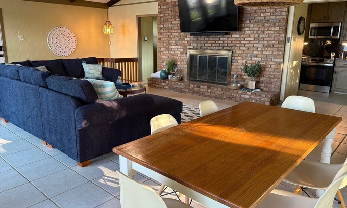 Seven Points House | Open Water - Charming 3-bedroom house on Cedar Creek Lake