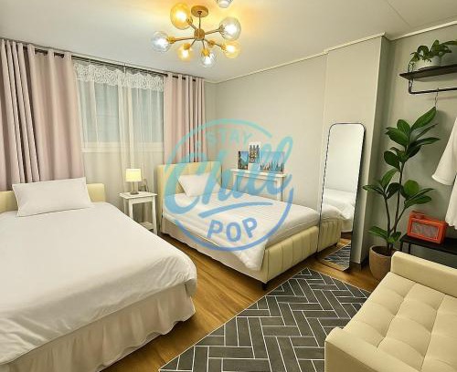 Daeheung-dong Apartment | OpenSale Sinchon station, 1F, 4ppl, 2BR, Hongdae, Private