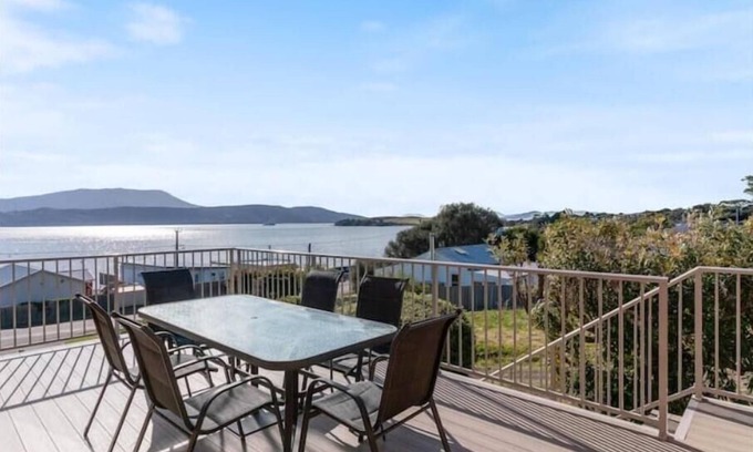 Opossum Bay House | Opossum Magic
