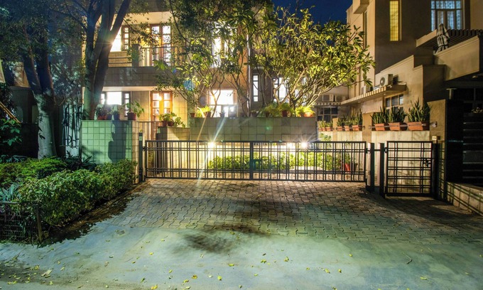 South West Villa | Opulent Antique 6BR Villa in Gurugram