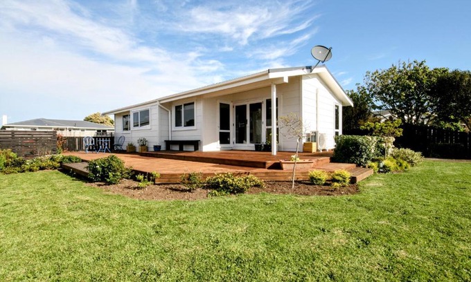 Opunake House | Opunake Break - Opunake Holiday Home