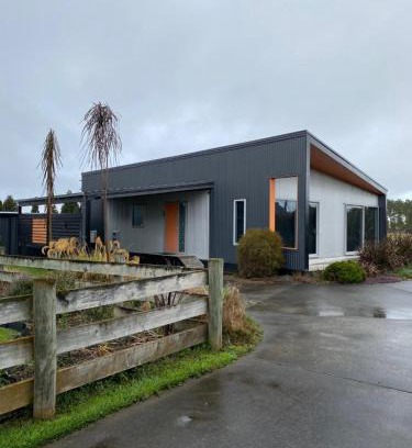 Ohakune House | Orange Flavour