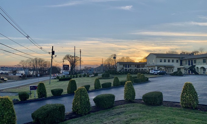 Somerset Hotel | Orbits Inn