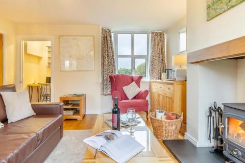 Wollerton House | Orchard Cottage