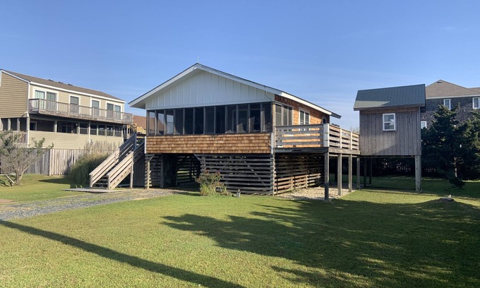 Salvo Cottage | Original Hatteras Beach Box! Family-owned & loved; flexible check-in/out days!n