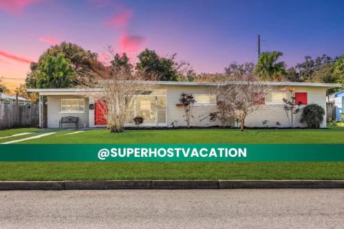 Englewood Park House | Orlando Airport Vacation Home Pet Friendly