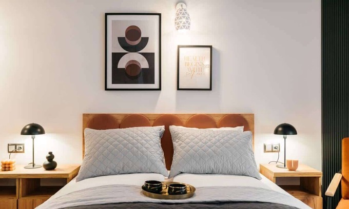 Ursus Apartment | ORSO City Studio with king size bed