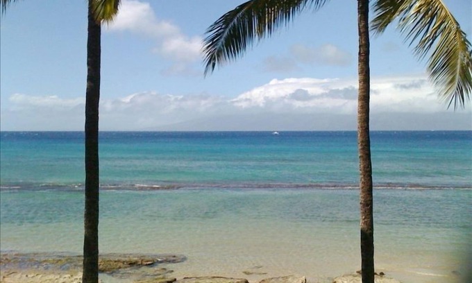 Honokowai Condo | Our home burned down - NOT our VACATION RENTAL! It's our income! Come and enjoy!