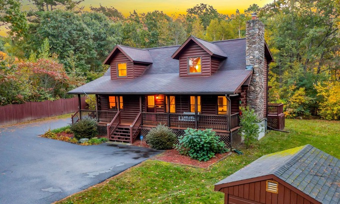 Westminster Cabin | Our pondside cabin - a charming retreat with modern amenities near Wachusett Mtn