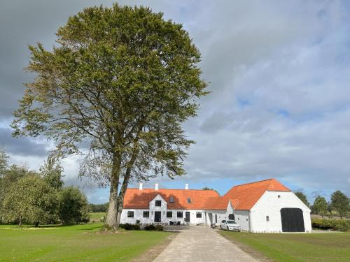 Egtved Villa | Oustrupgård
