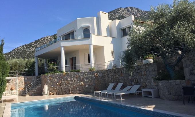 Palaia Epidavros House | outstanding seaview villa with private pool (to 8 persons)