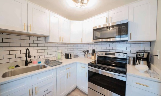 East Ocean View Apartment | OV Mosaic - Summer Suite