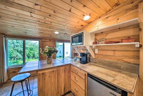 Owls Head Apartment | Owls Head Studio - Walk to Beach and Lighthouse!