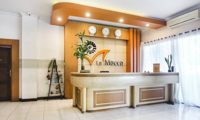 Makassar Hotel | OYO 3970 Hotel La Macca Makassar