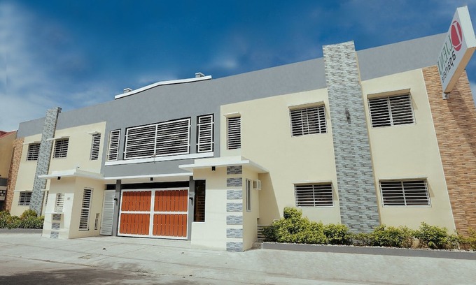 Angeles City Hotel | OYO 645 Ljenj Apartelle