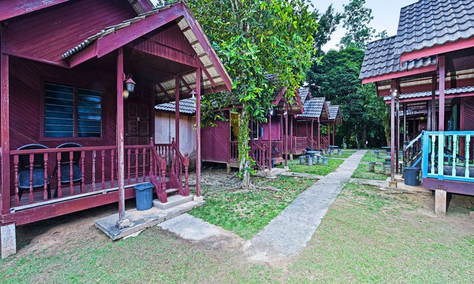 Kuala Tahan Hotel | OYO 90620 Mahseer Chalet