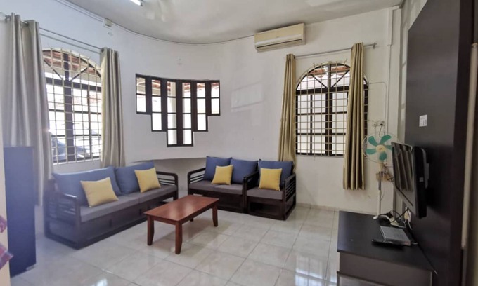 Muar Hotel | OYO 91031 House No 8