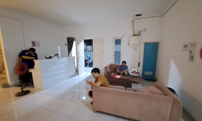 West Cirebon Hotel | OYO 93870 Damai Guest House Cirebon