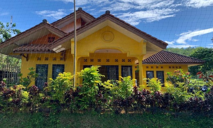 Java Hotel | OYO Home 91250 Desa Wisata TarajuNearGunung Panggung