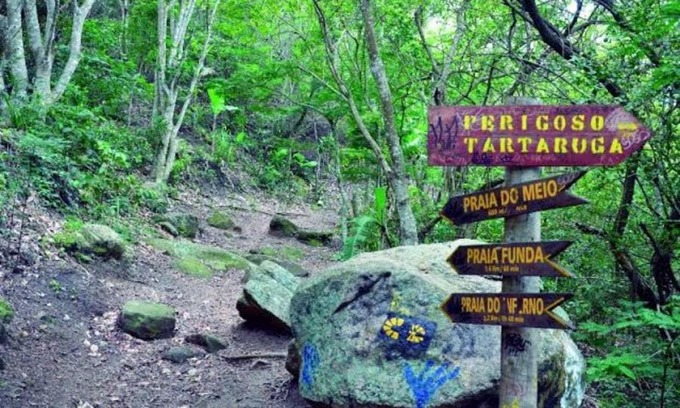 Barra de Guaratiba House | Pé nas trilhas