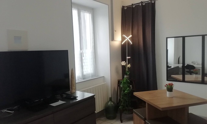 Fourchambault Apartment | Pégase, Meublé 3, Supermarché, Animaux Acceptés, Terrasse Privée