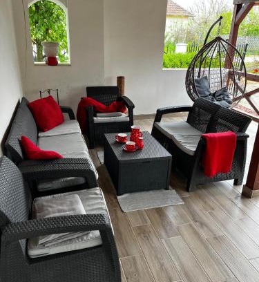 Tiszababolna Apartment | PöttyösOtthon Vendégház