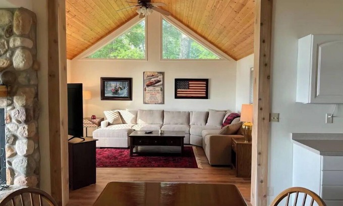 Ossipee Cabin | P&P Lakeside Lodge