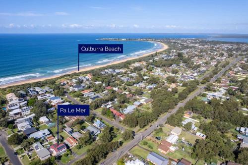 Culburra Beach House | Pa Le Mer - Sleeps 10 - 4 Mins Walk To Beach - Pet Friendly!