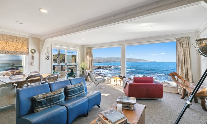 Houghton Bay House | Pacific Oceanfront home near airport with stunning views