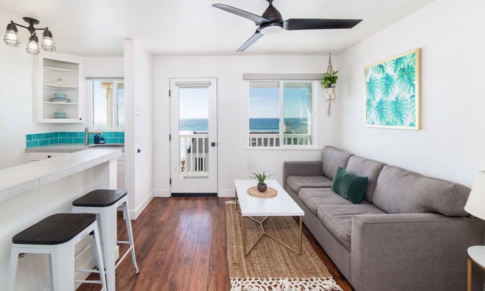 Oceanside Condo | Pacific Villa #3 | Relax and Unwind with Beautiful Ocean Views