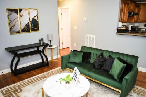 Lincoln Heights Apartment | Padgett paradise