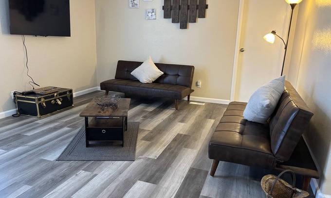 Pahrump House | PahrumpVacation House #1 Families STR/Groups/Workforce LTR DeathValley&LasVegas