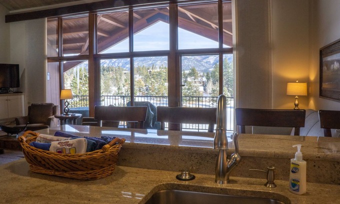 Purgatory House | Painted Sky (#745) |10 min to Ski - Views - On Golf Course - AC/Pool/Hot Tub