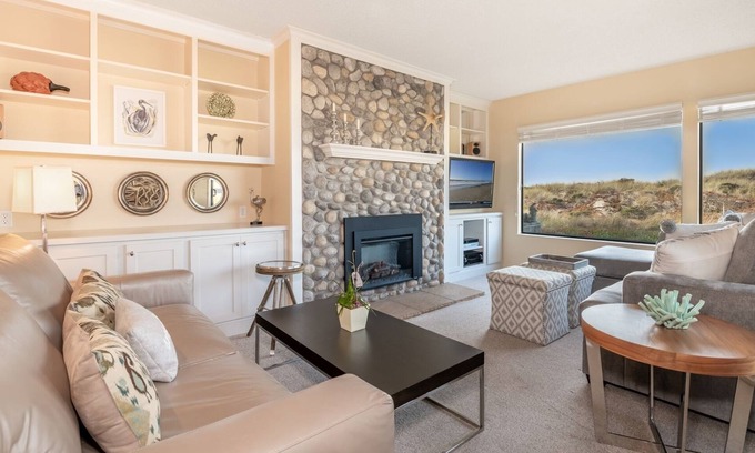 Pajaro Dunes Condo | Pajaro Dunes Resort Gorgeous Fully Rennovated 2 Bedroom Beach Condo, Easy Access
