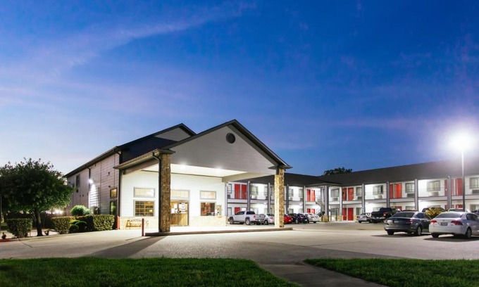 Baytown Hotel | Palace Inn and Suites Baytown