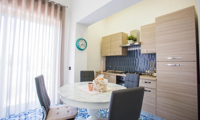 Sant'Antonio Abate Apartment | Palazzo De Gregorio Apartment Pompei